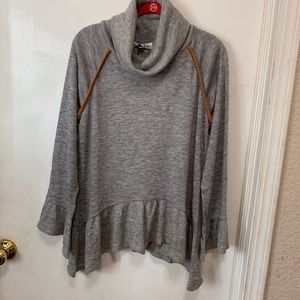 THML Clothing Co. turtle neck gray sweater Sz Lg.